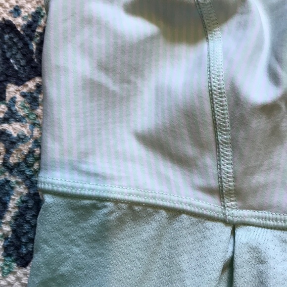 Lululemon Athletica Tie Bottom Mint Tank 6 - Picture 2 of 5